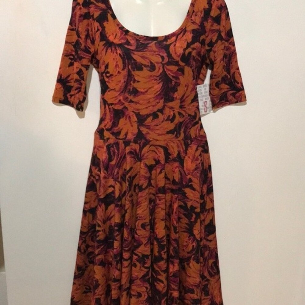 LuLaRoe Design 3/4 sleeve Dress - NWT - Size Sm.